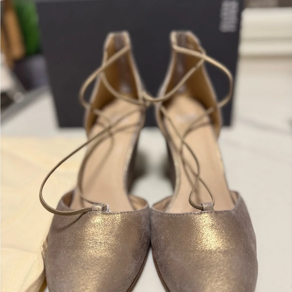 Eileen Fisher Metallic Gold Heels - Picture 5 of 5